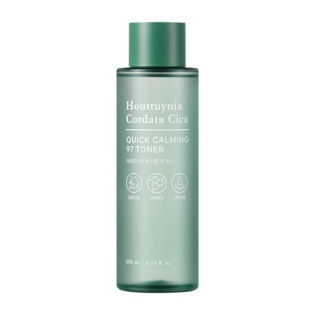 Matte green cylindrical toner bottle with white text highlighting quick calming and deep moisture benefits