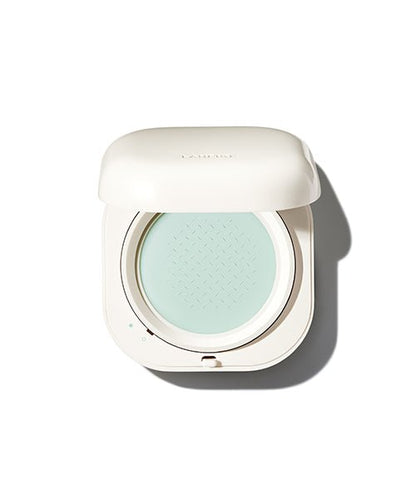 LANEIGE Neo Essential Blurring Finish Powder 7g in white compact with pale green powder for moisture retention and blurring effect