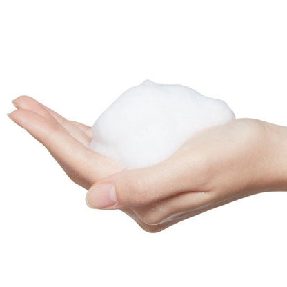 ETUDE AC Clean Up Cleansing Foam 150ml rich foam in hand demonstrating deep cleansing texture and smooth lather