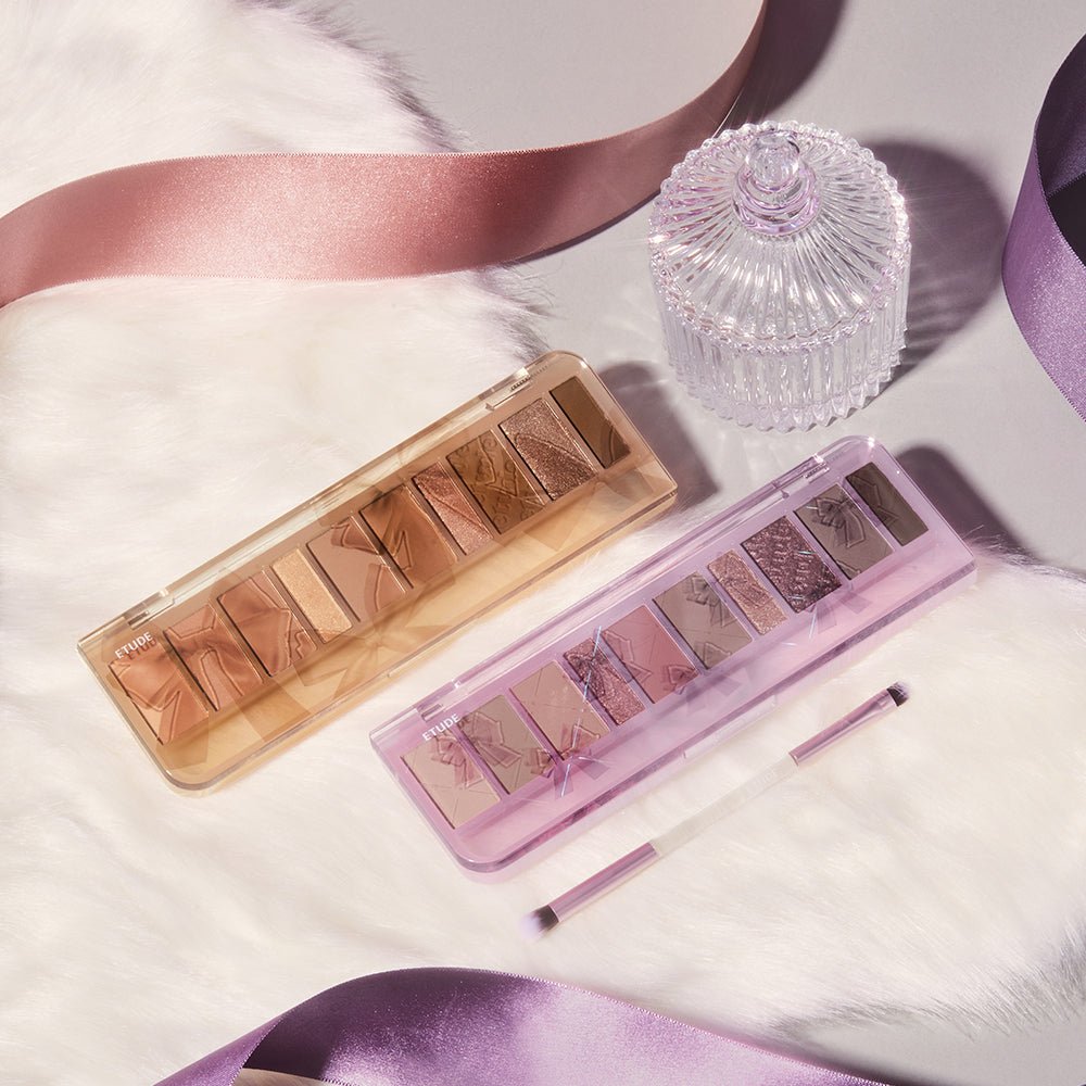 ETUDE Play Color Eyes 5.7g versatile palette with warm and cool neutral shades on soft white fur background