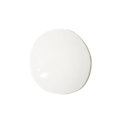 Clear smooth serum droplet illustrating lightweight texture for VT Cica Collagen Essence 30ml promoting skin tightening benefits