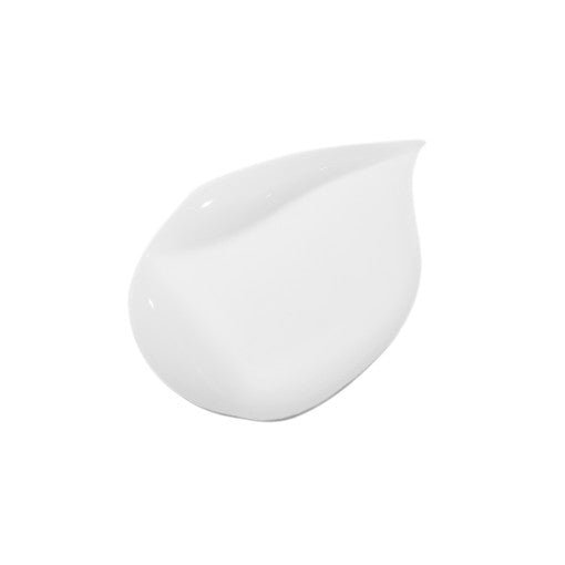 VT Reedle Shot 300 50ml smooth white cream texture highlighting deep hydration for nourished skin care benefits