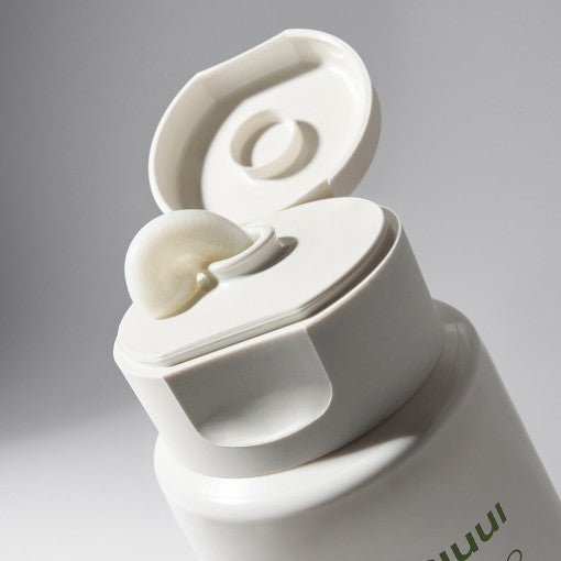 innisfree Olive Vitamin E Real Cleansing Foam 150g - Le Panda BEAUTÉ