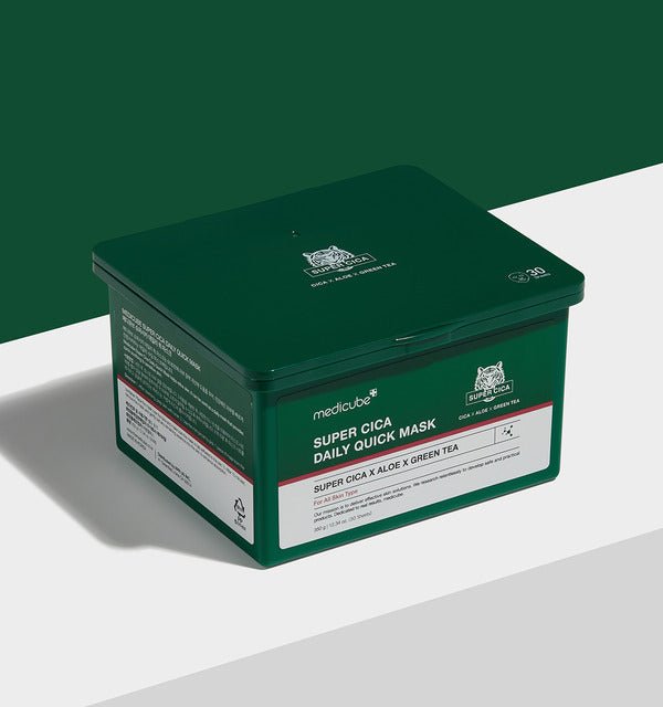 medicube Super Cica Daily Quick Mask 350g/30ea in dark green box highlighting quick soothing with aloe and green tea