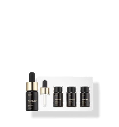 medicube Deep Vita C Ampoule 2.0 (10g x 3ea) set with dark brown bottles and gold-accented dropper for brightening