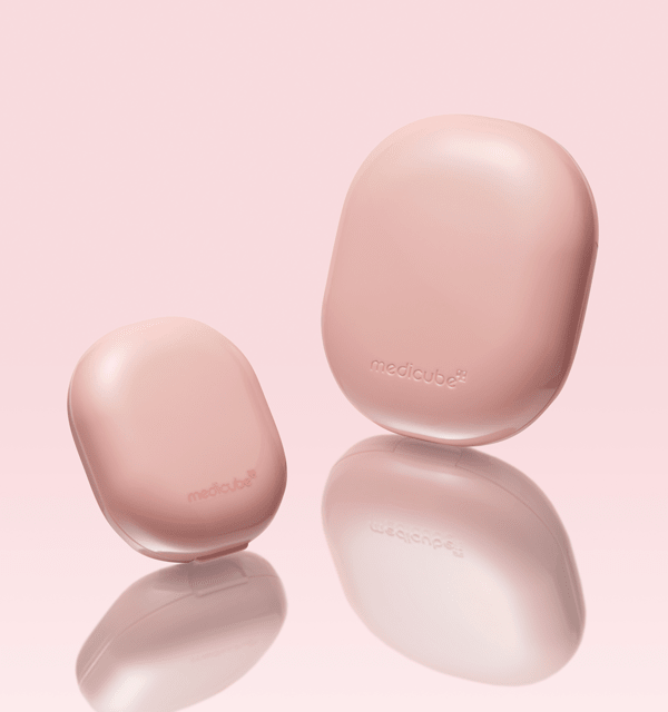 medicube Pro Glutathione Glow Cushion SPF50 15g in soft pink cases delivering long-lasting glow and sun protection