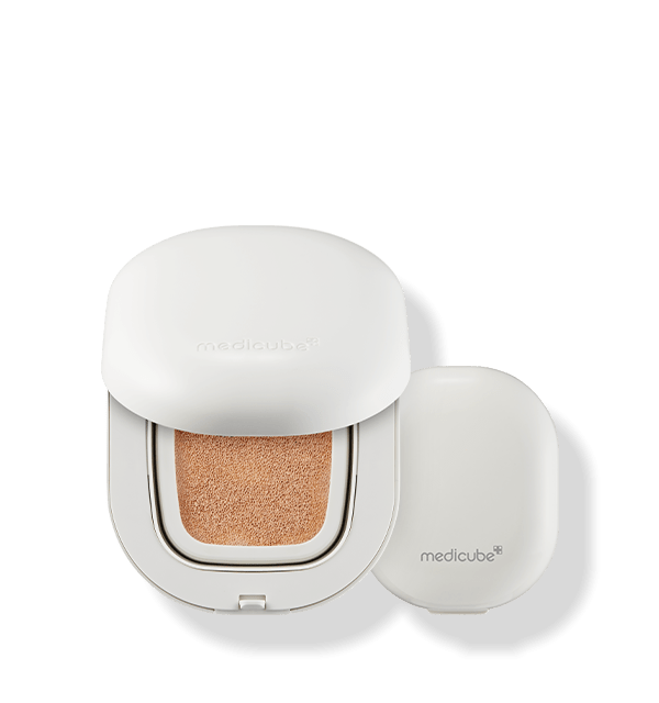 medicube Pro Glutathione Velvet Cushion SPF50+ 15g in white compact with applicator for strong coverage