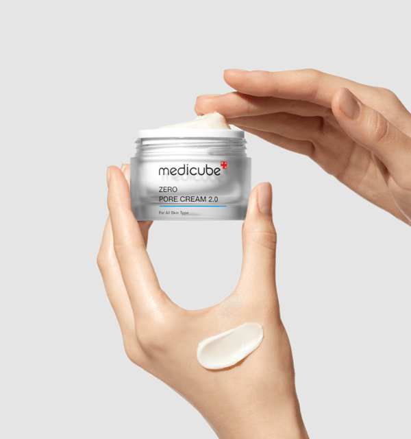 medicube Zero Pore Cream 2.0 50ml in clear jar with white cream texture for visible pore minimization care