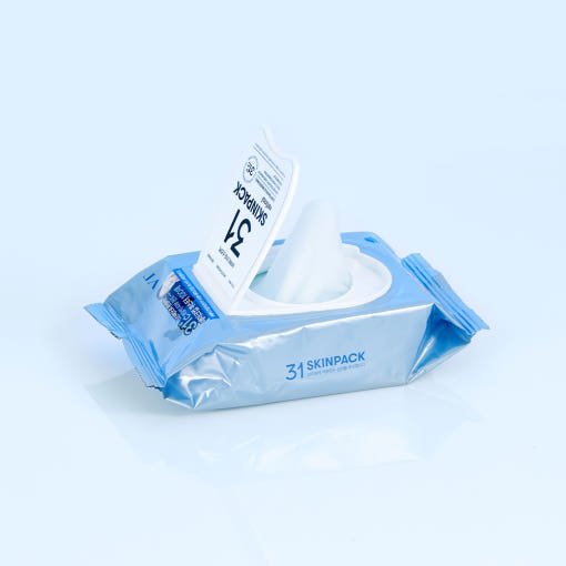 VT Smooth 31°C Skin Pack 210g/100ea in blue packaging with firming wipes pulled from the resealable lid