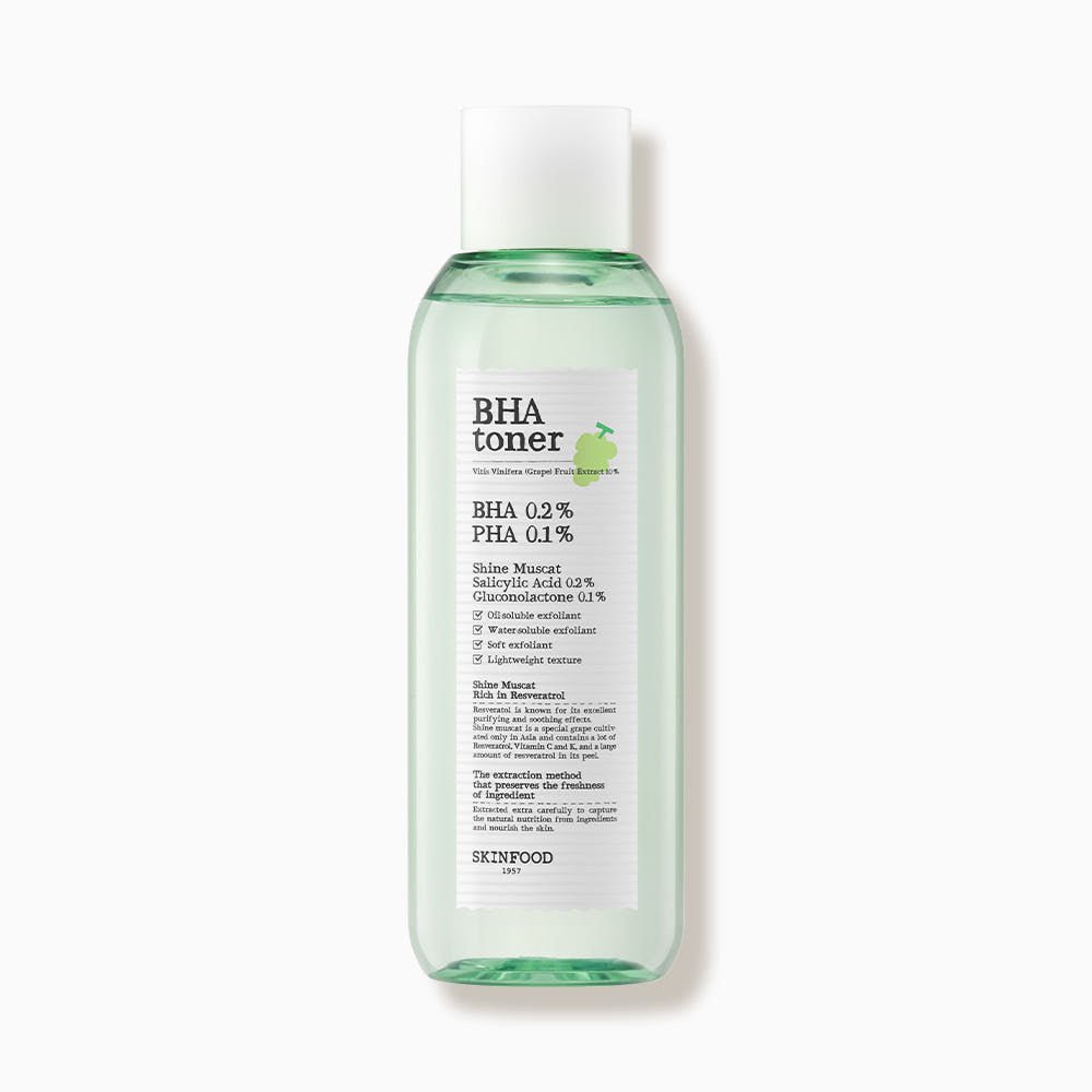 Transparent light green toner bottle with white cap and label detailing gentle purifying BHA and PHA formula