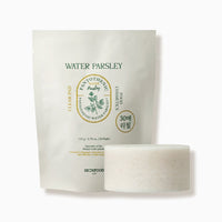 Refill pack of soothing water parsley pads with minimalist white and green botanical design on packaging