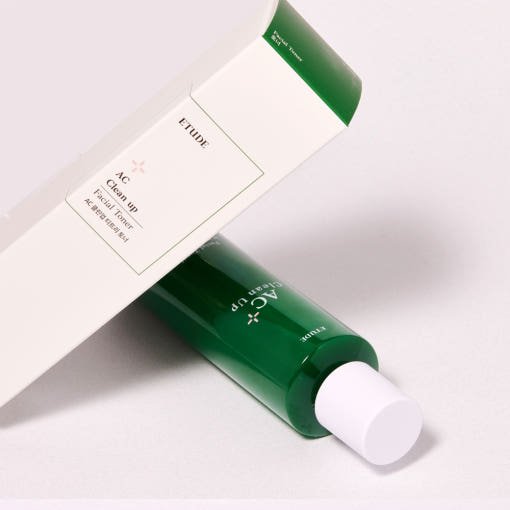 ETUDE AC Clean Up Facial Toner 200ml in green bottle with white cap beside white and green box highlighting hydration boost