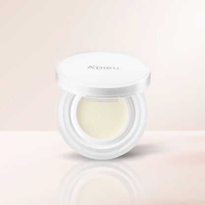 A'pieu Waterlock Finisher Mini 4g matte finish powder in white compact with smooth texture on soft neutral background