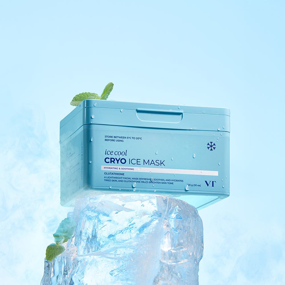 VT CRYO ICE MASK 320g/30ea in light blue box on ice block with water droplets highlighting cooling sensation benefits