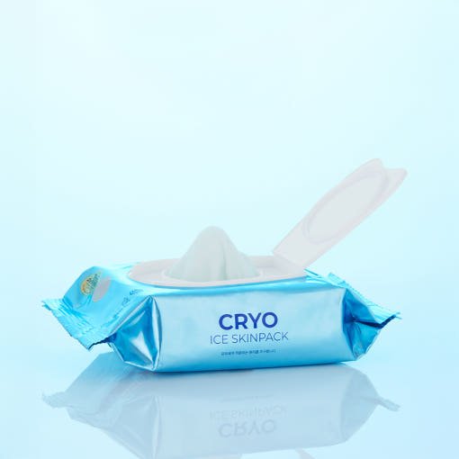 VT CRYO ICE SKINPACK 210g/100ea in light blue packaging with instant cooling skin soothing wipes and a flip-top lid