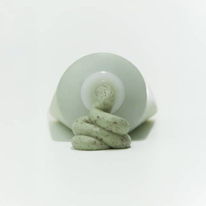 VT CICA MASK CLEANSER 120ml with gentle cleansing formula, showing textured green cream squeezed from white tube